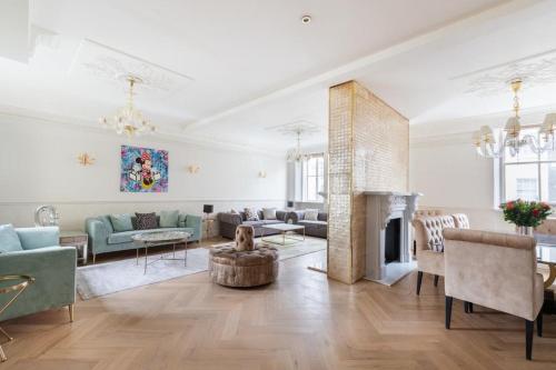 Berkeley Square Apartments, , London