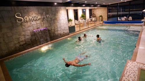 Басейн, Hosteria Santa Ana in Azogues