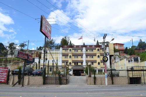 Hotel y Restaurante Castillo de los Altos