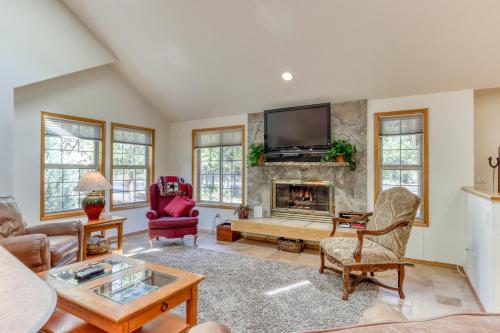 Redwood Retreat - image 2