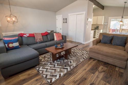 Coyote Village 8 in Frisco, USA