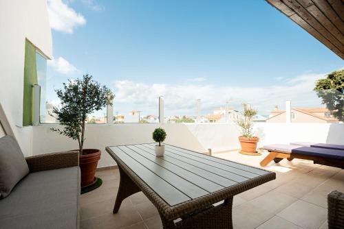 陽台/露台, Terinikos Sunny Garden Hotel & Junior Suites in 拉麗索斯