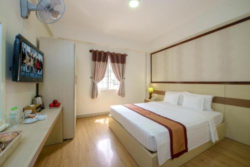 Double or twin room, deluxe, with windows