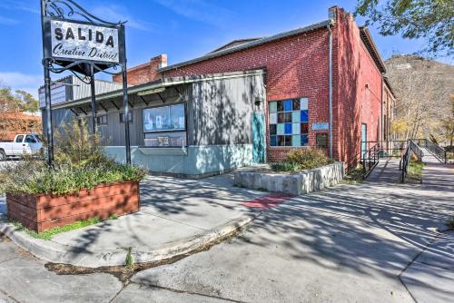 Historic Palace Loft with Reserved Parking Space!