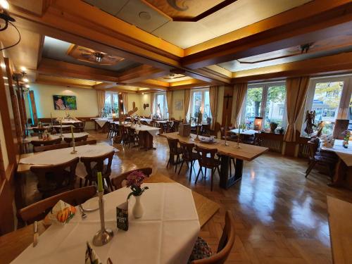 Restaurant, Hotel Neuenburger Hof in Neuenburg am Rhein
