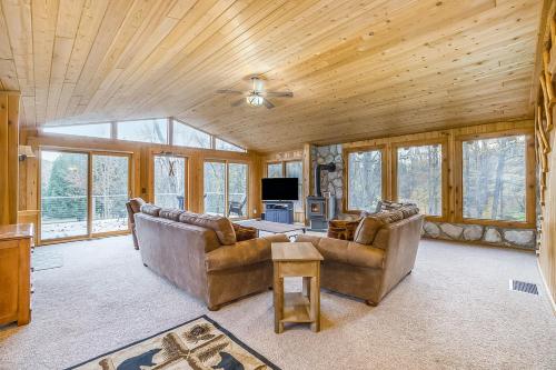 Betsie River Getaway - image 6