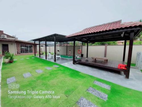 LamanAureliaMUSLIM Homestay with Private Pool