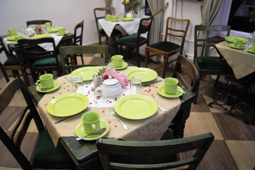 Green Hostel Wroclaw przy ZOO in Zalesie