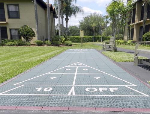 Serenely Nestled Resort Villas at Poinciana - image 3