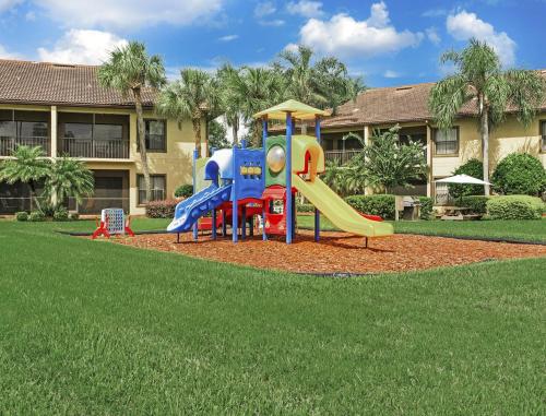 Serenely Nestled Resort Villas at Poinciana - image 5