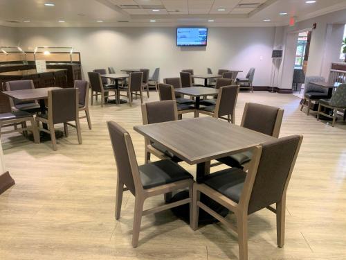Holiday Inn Asheville - Biltmore West an IHG Hotel - image 25