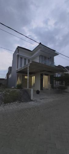 VILLA BAGUS KAYANA H2 DI BATU JAWA TIMUR