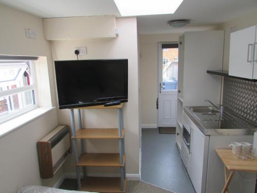 Picture of Independent Two Bed En-Suite Annex, Close To City
