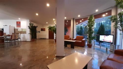 Exterior view of Pensiunea Lucy