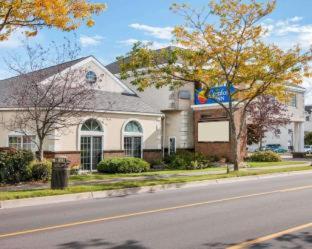 Comfort Inn Lakeside Mackinaw City