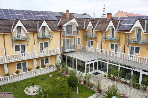 Lídia Hotel, Harkány bei Kastélyosdombó