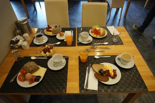 Hotel Come In - 식음료(F&B)