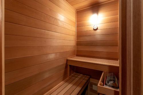 Camp Winterset - Walking distance to Summit Mountain and your own private Spa! - image 6