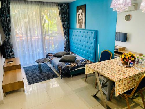 Atlatis Condo Resort Pattaya Real ( Atlatis Condo Resort Pattaya Real )