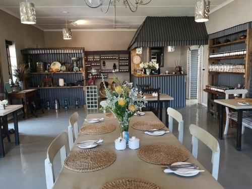 Tsitsikamma Gardens Cottages Self-catering Cottages in Kareedouw