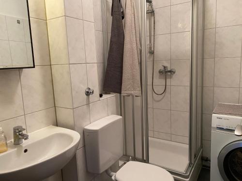Moderne Wohnung bei Duisburg Hbf. 2.3km von Steinbruch entfernt