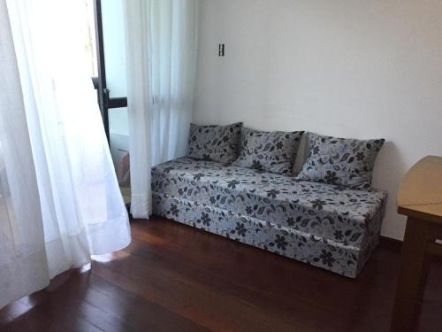 Apartamento na Barra 2 Quartos com Garagem e Varanda