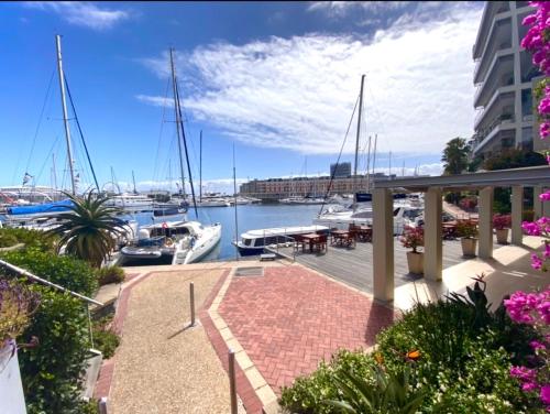 Waterfront Marina: Ultimate location in Vredehoek