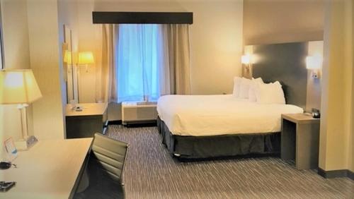 Wingate by Wyndham Erie - image 12