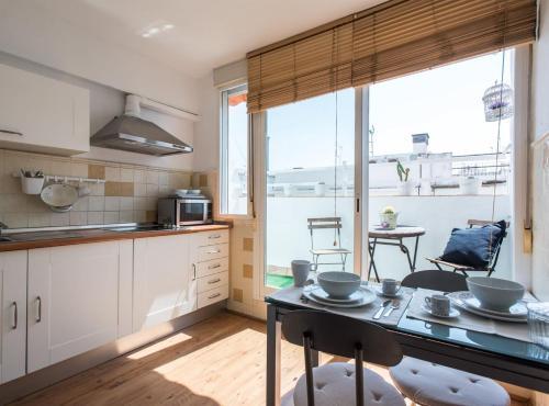 Alhóndiga Suite Apartment with Terrace 2