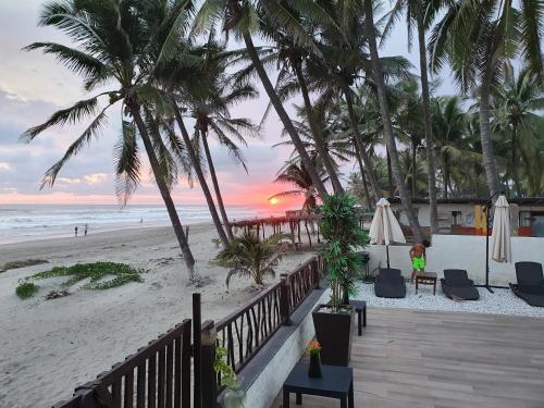 Bungalows La Perla Playa Azul in 藍色海灘-米卻肯