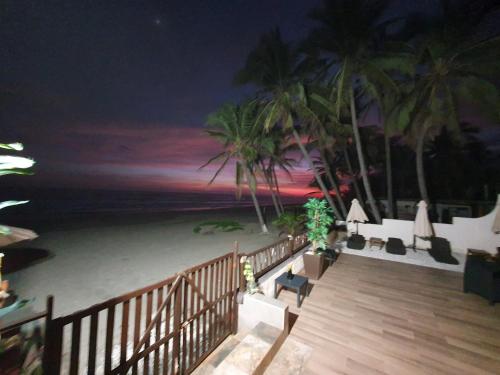 Bungalows La Perla Playa Azul in 藍色海灘-米卻肯