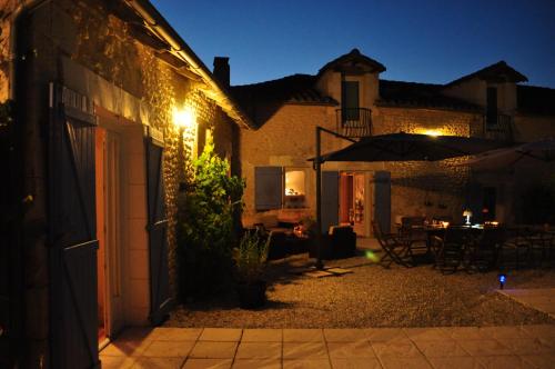 Chambres et Tables d'Hôtes La Grange Au Bois