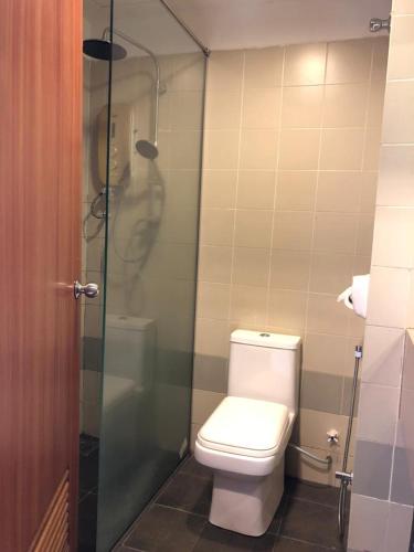 Bathroom, Garden View Hotel in Bahau