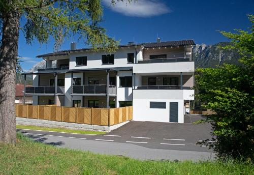 Ferienwohnungen Waltraud Trinker, Haus Haus im Ennstal