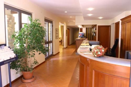 大堂, 狄波士科尼別墅酒店 (Hotel Villa Dei Bosconi) in 菲耶索萊