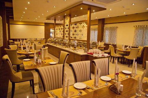 ห้องอาหาร, โรงแรม ปริ๊นซ์ การ์เด้น (Hotel Prince Garden) in รามนคร