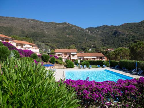  Apartment Cala Rossa-2 by Interhome, Ferienwohnung in Nisporto