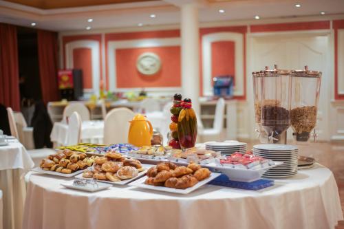 Hostal Torrejón - image 9