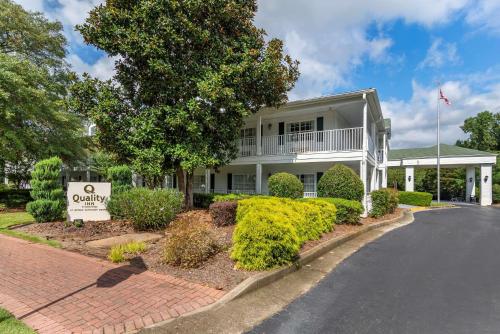 Photo - Quality Inn Fayetteville Near Historic Downtown Square