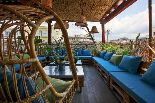 Luxurious Residence With Stunning Rooftop Lounge - image 3