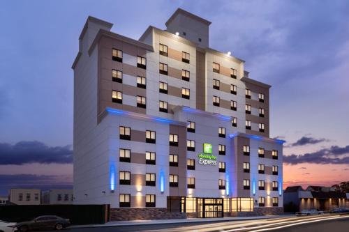 Holiday Inn Express - Jamaica - JFK AirTrain - NYC, an IHG Hotel