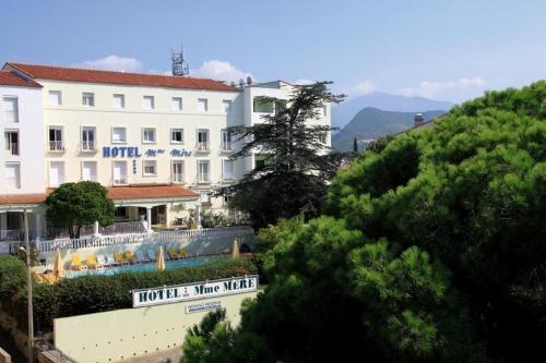 Hotel Madame Mere 2