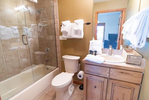 Riverbend Snowflake Lift Condo: Ski-In Ski-Out - image 2