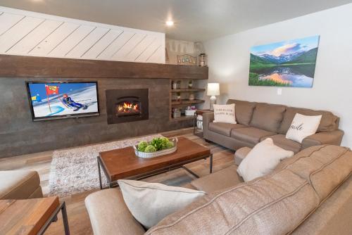 Longbranch 202 Condo Excellent Location Remodeled - main image
