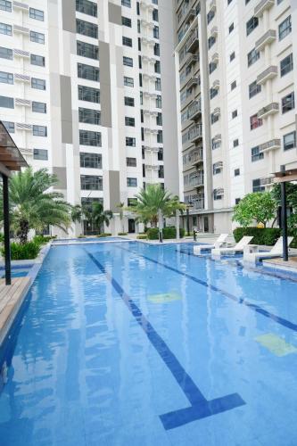 Swimming pool, Ezeniel's Place at Horizons 101 Condominium near Cebu Doctor's Hospital