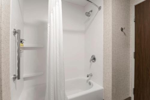 Holiday Inn Express & Suites Chicago OHare Airport, an IHG Hotel in Des Plaines, USA