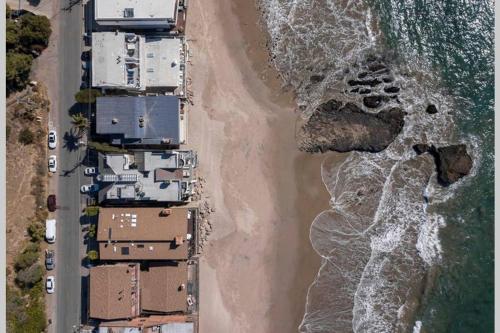 Luxury Malibu Beachfront Home-Short or Long-Term - image 13
