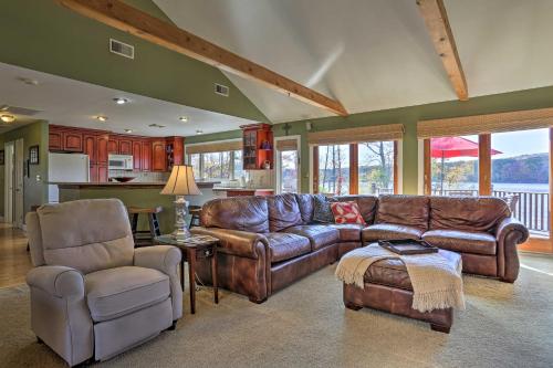 Waterfront Haven on Pines Lake Ski Swim and Relax - image 4