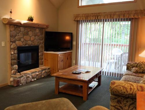 Beautiful Vacation Apartments on Serene Gull Lake - image 8