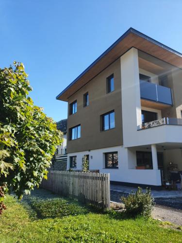 Alpen Apart Stubaital - Apartment - Fulpmes